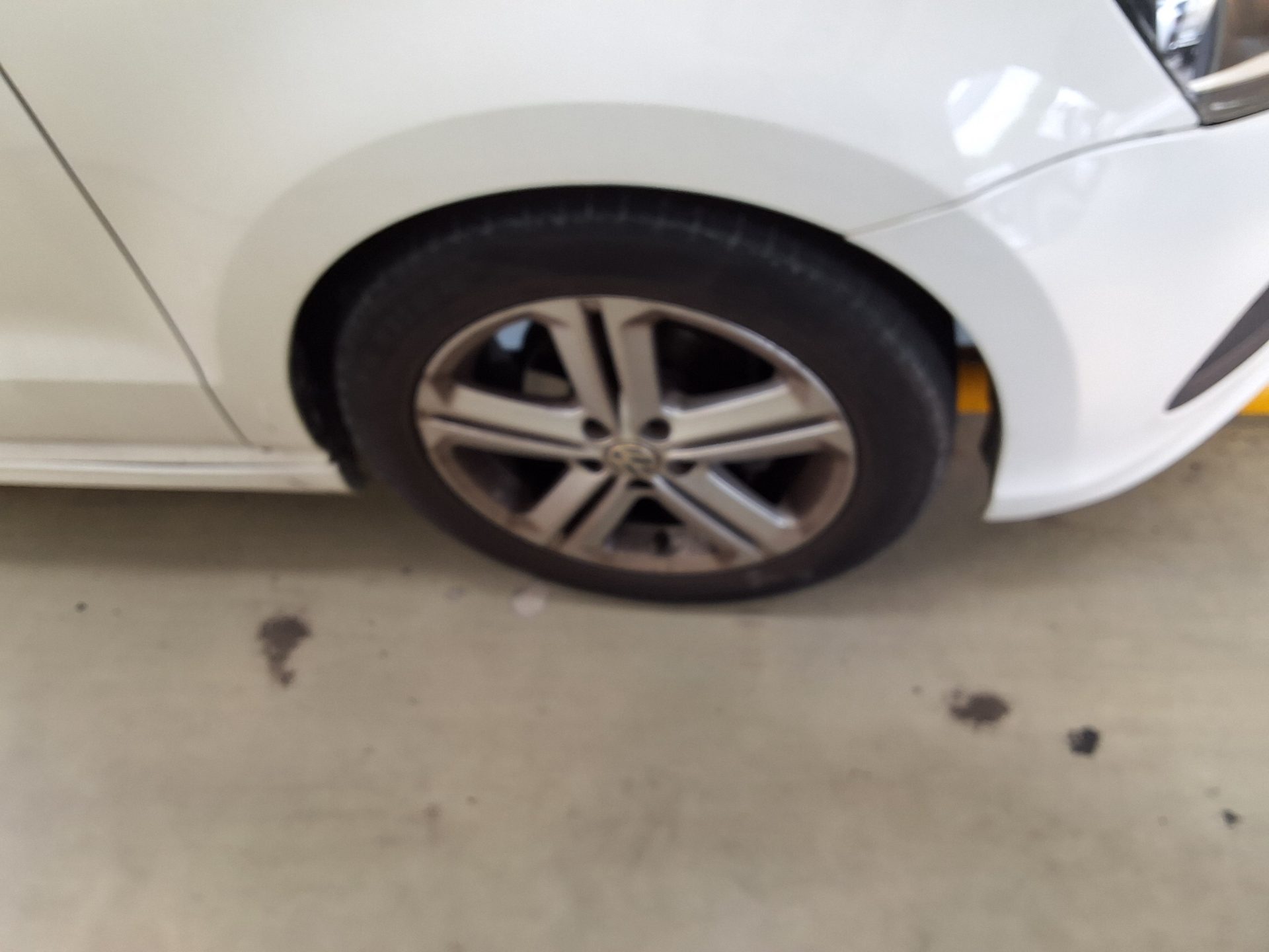 2014 - volkswagen polo