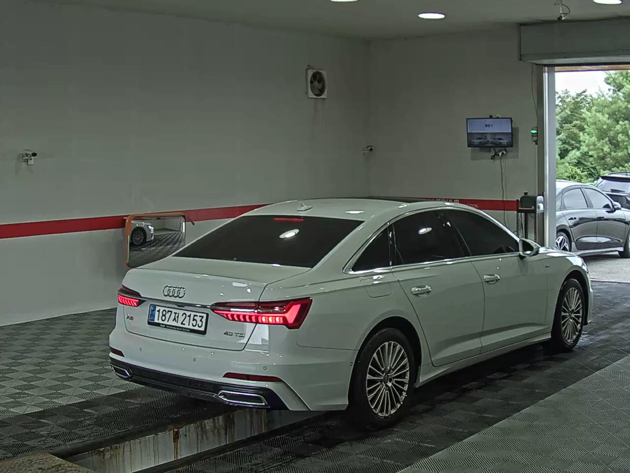 أودي إيه 6 (5Th Gen) 40 TDI بريميوم 2020 40 بريميوم