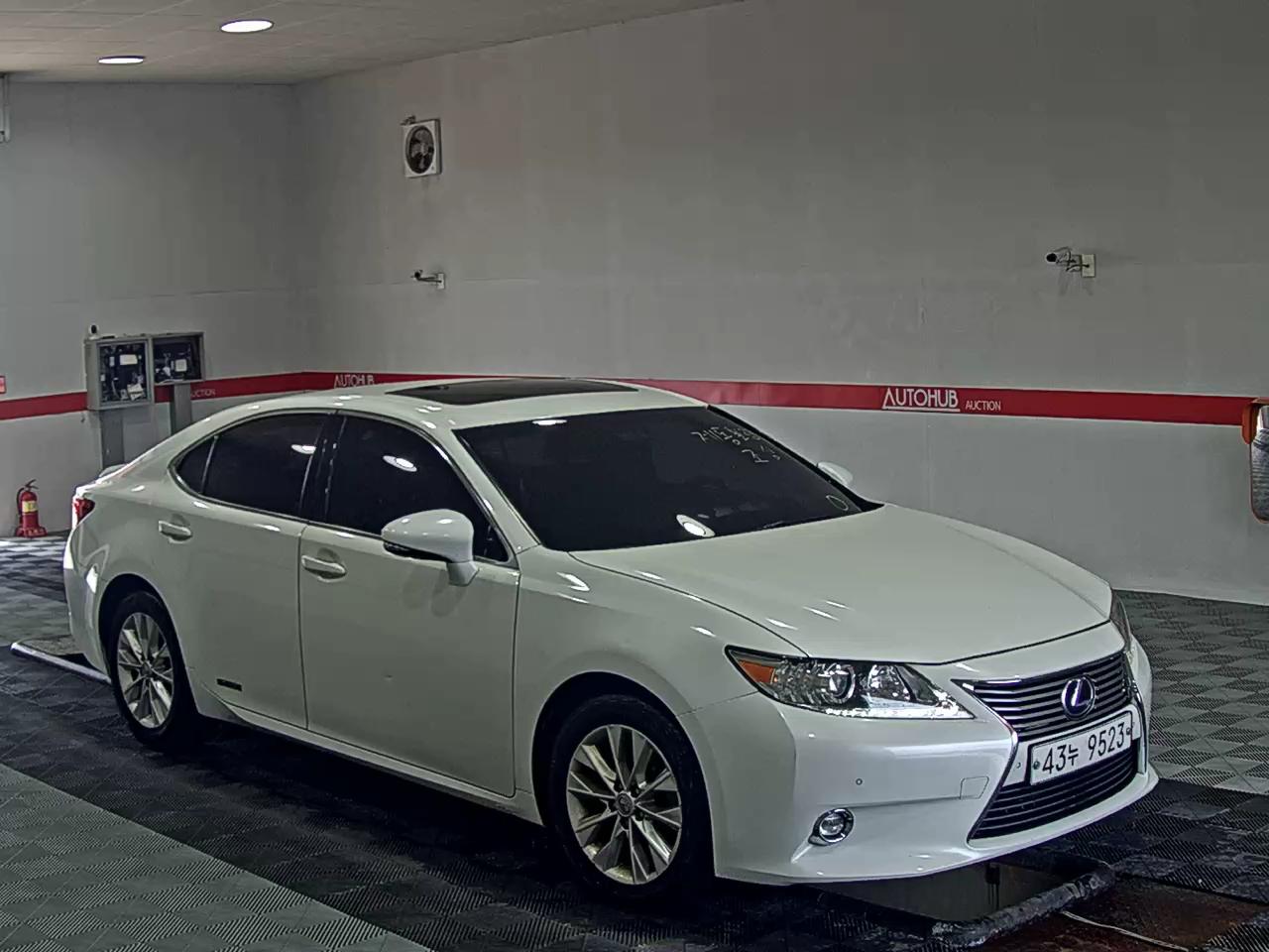 لكزس إي إس (6Th Gen) 300H 2014 300h