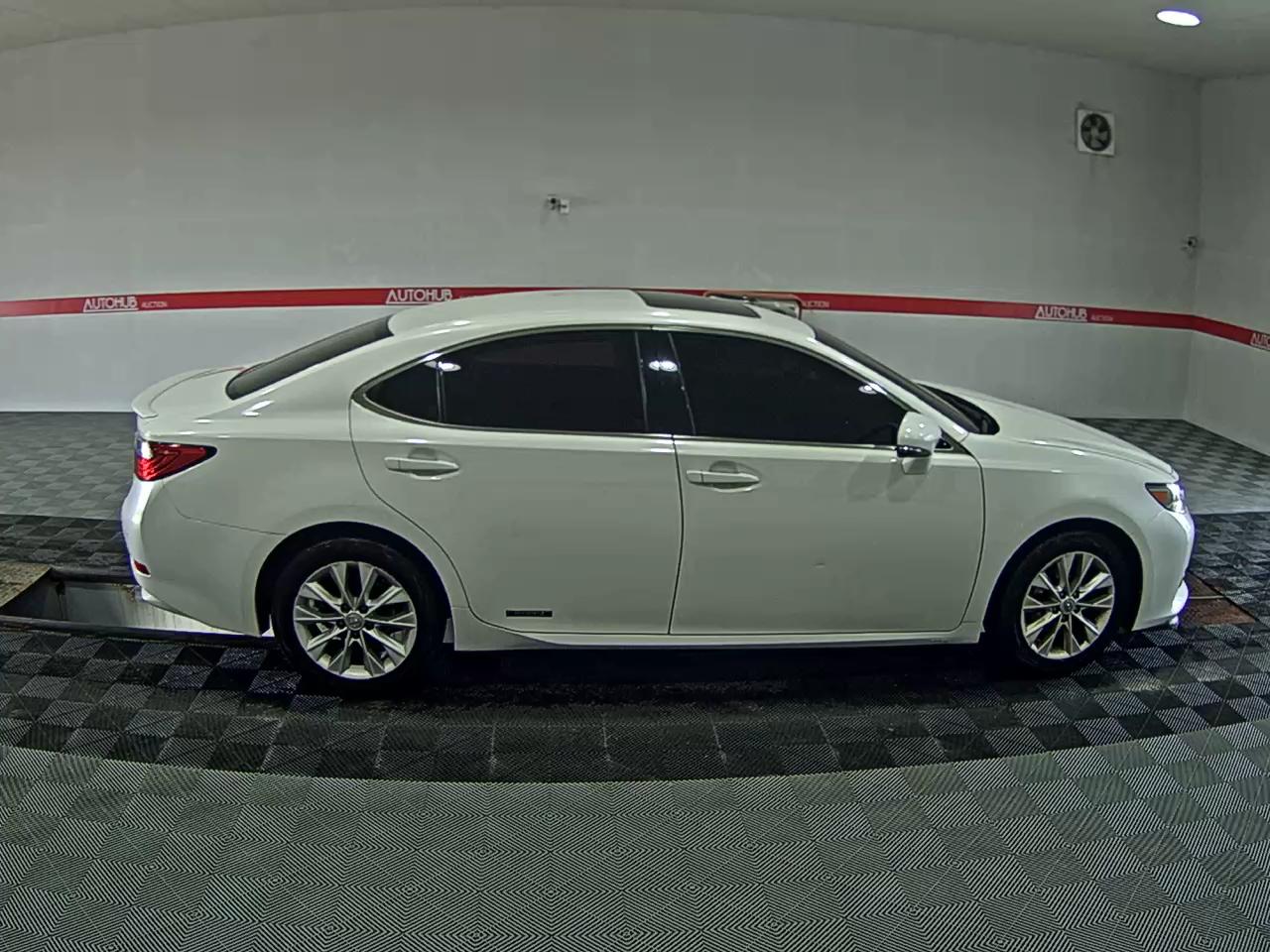 لكزس إي إس (6Th Gen) 300H 2014 300h