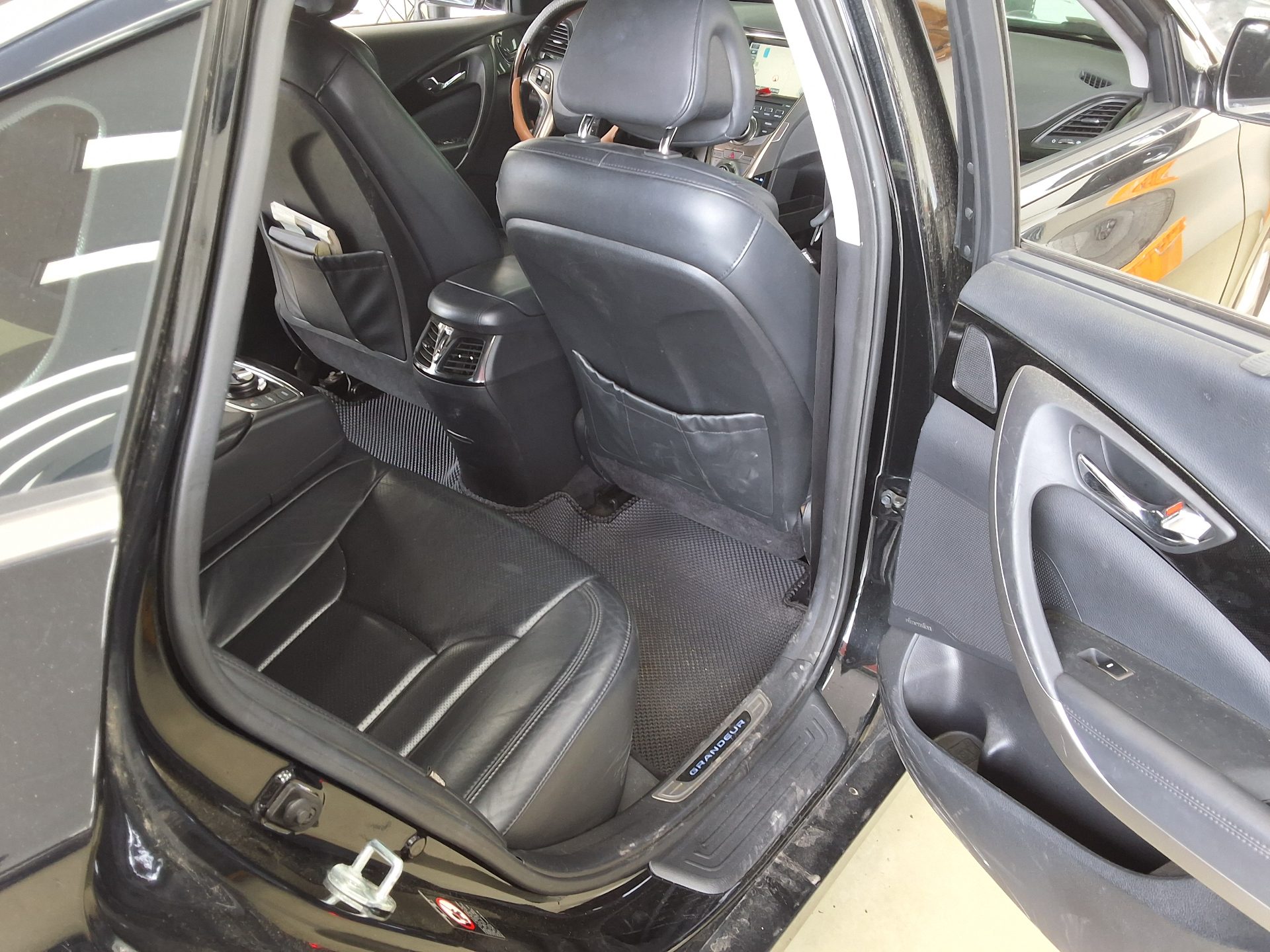 2012 - hyundai grandeur