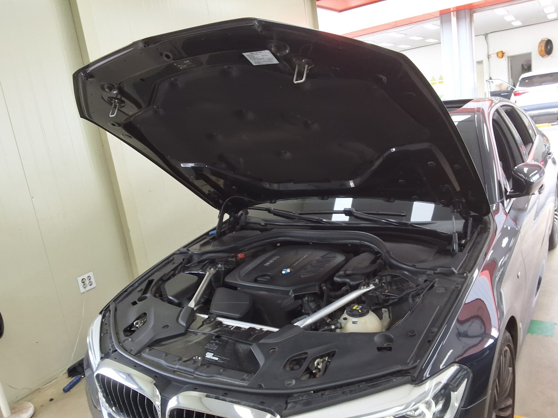 بي إم دبليو 5 Series (7Th Gen) 520D M Sport Pack بلس 2018 SPORT PLUS