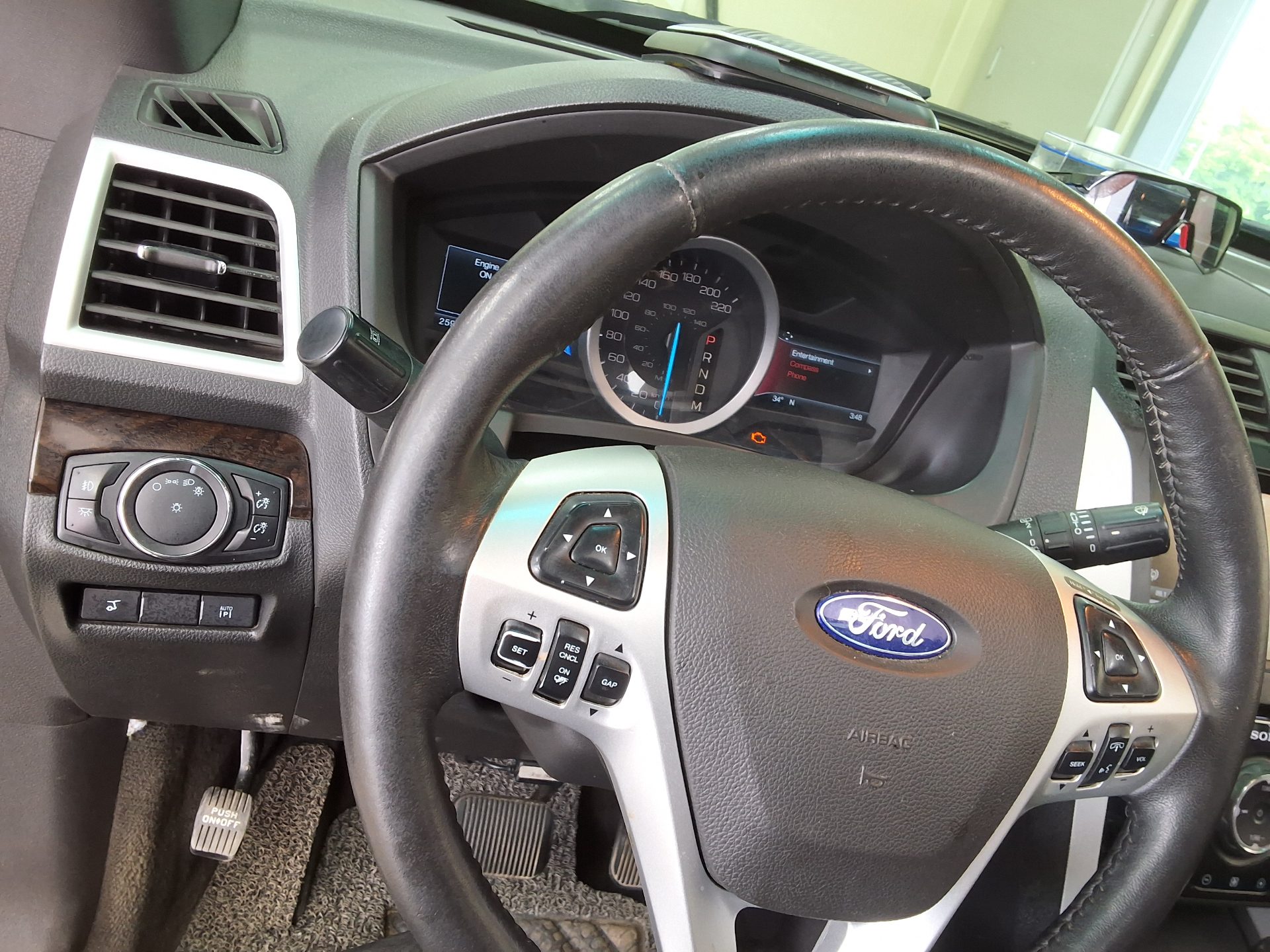 فورد إكسبلورر (5Th Gen) 3.5 V6 دفع رباعي ليميتد 2015
