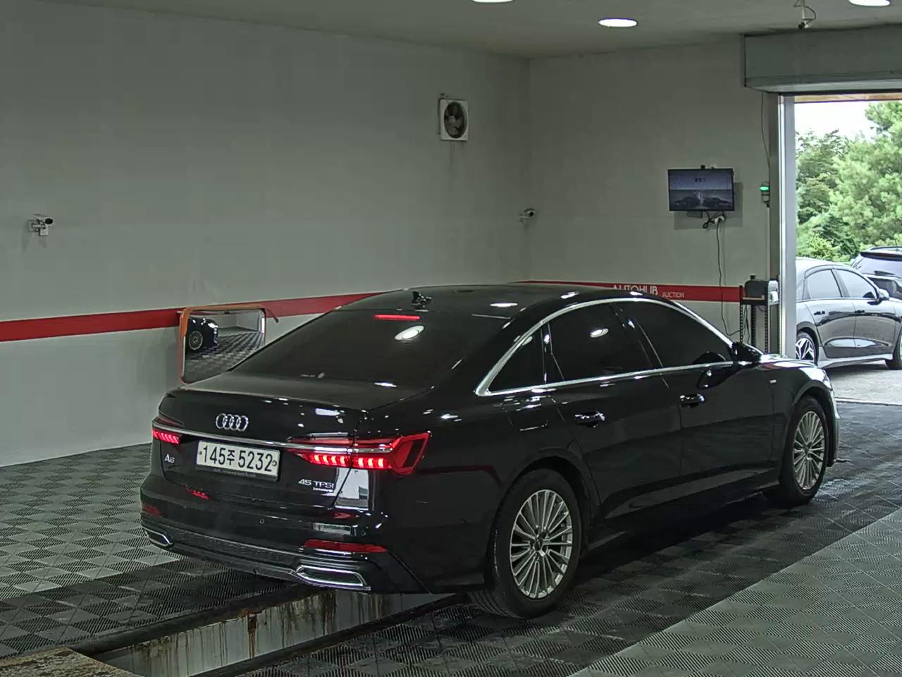 أودي إيه 6 (5Th Gen) 45 Tfsi كواترو بريميوم 2020 بريميوم