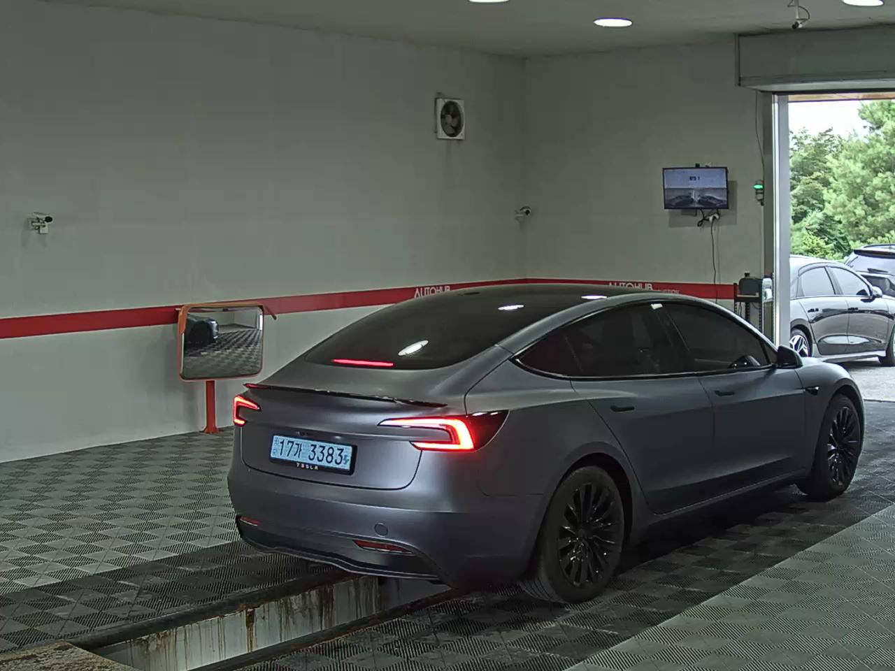 تسلا موديل 3 كهرباء دفع خلفي 2025 EV