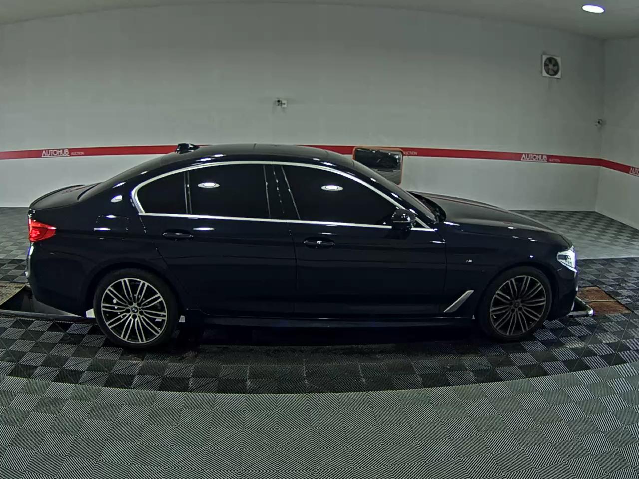 بي إم دبليو 5 Series (7Th Gen) 520D M Sport Pack بلس 2018 SPORT PLUS