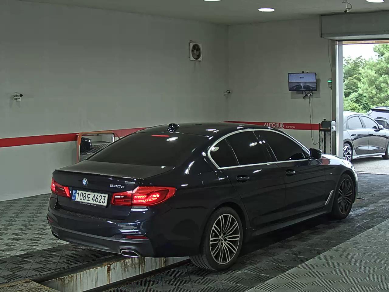 بي إم دبليو 5 Series (7Th Gen) 520D M Sport Pack بلس 2018 SPORT PLUS