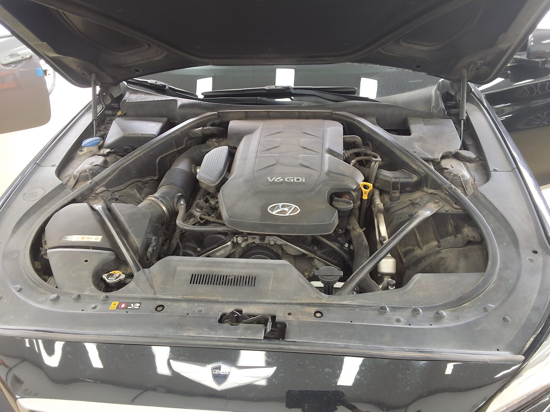 2016 - hyundai g330