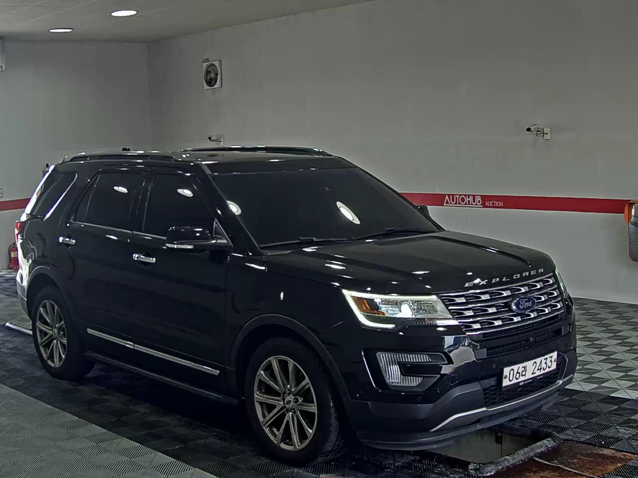 2017 - ford explorer