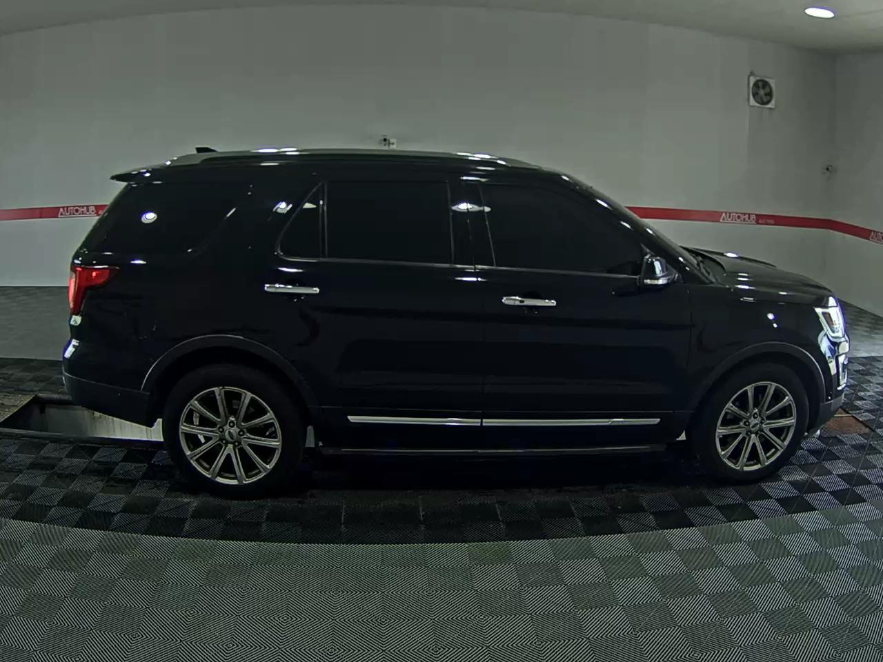 2017 - ford explorer