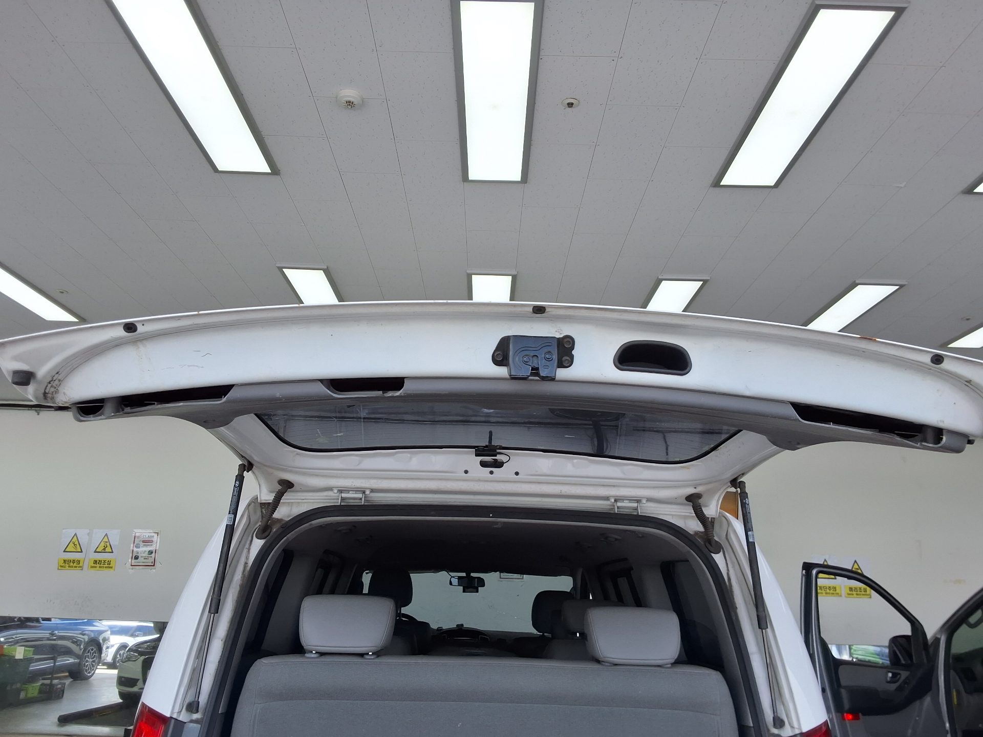 هيونداي الجديد جراند ستاركس 11 Seater ديزل سمارت 2019 SMART