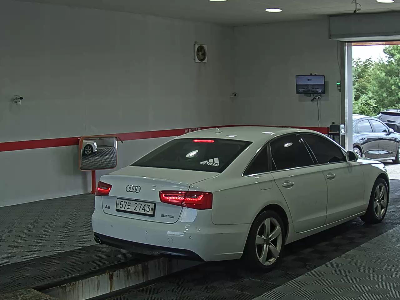أودي إيه 6 (4Th Gen) 2.0 TDI Dynamic 2014