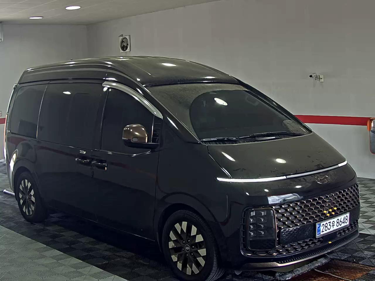 2022 - hyundai staria