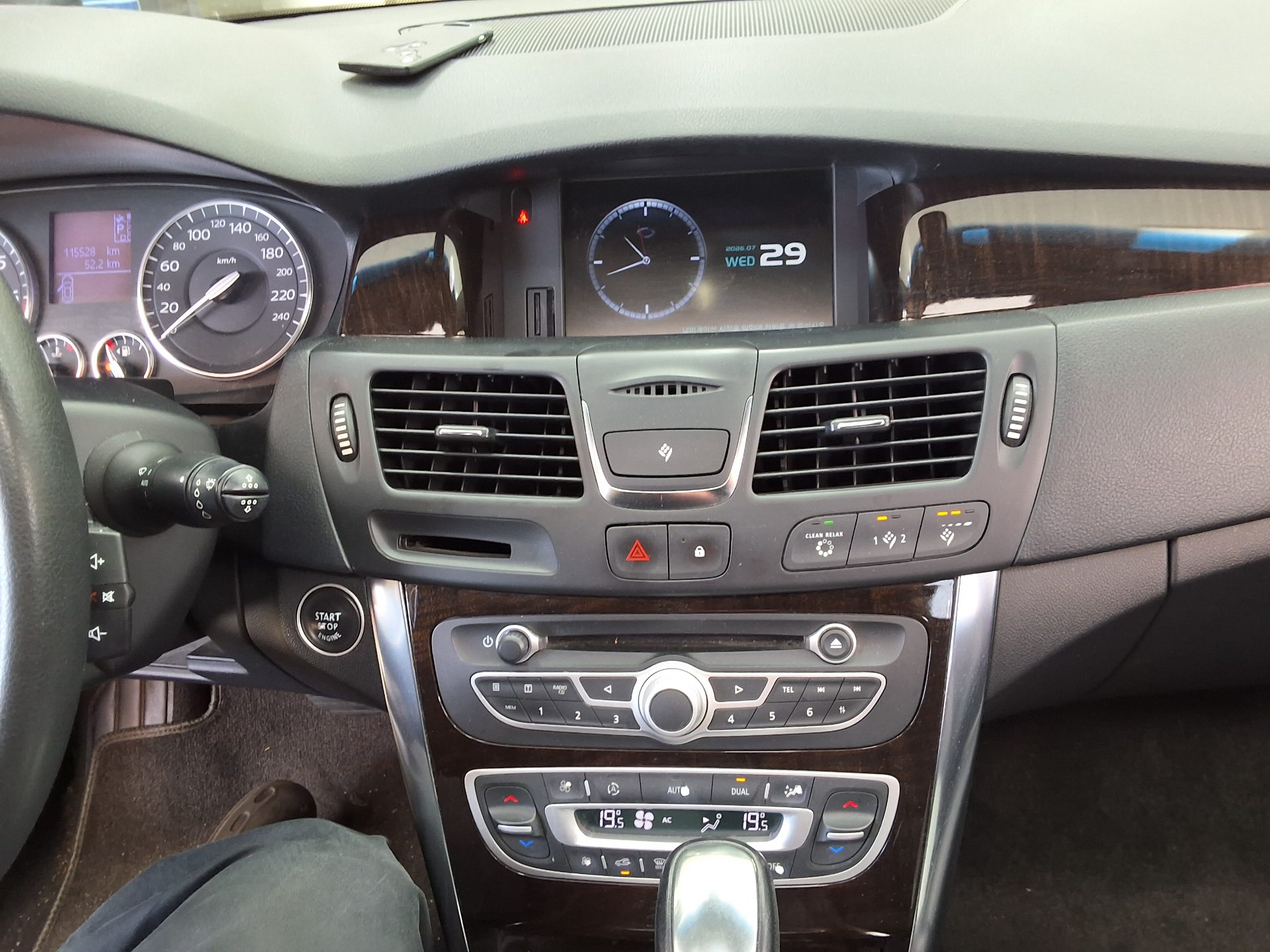 2011 - renault sm5
