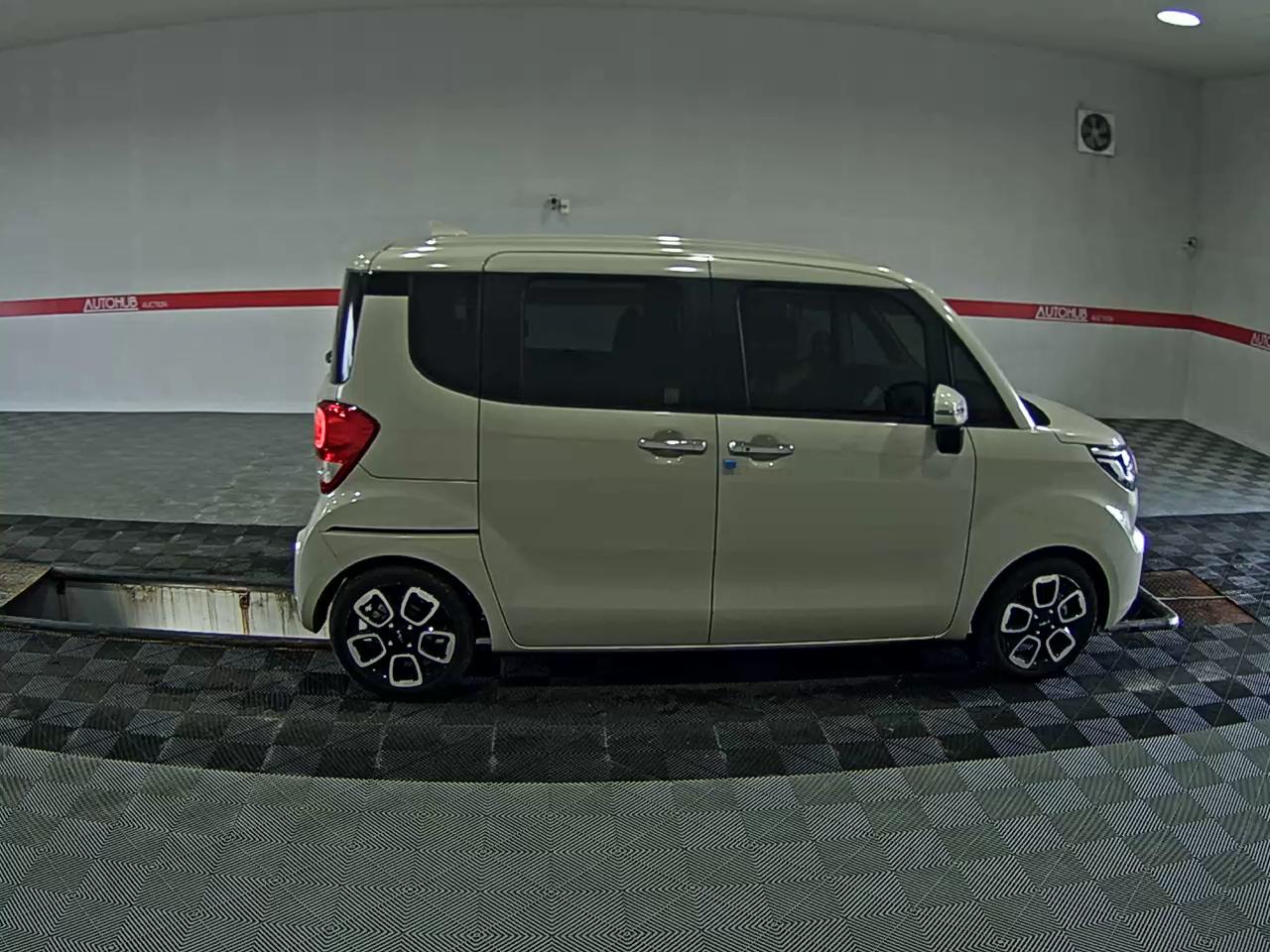 2022 - kia ray