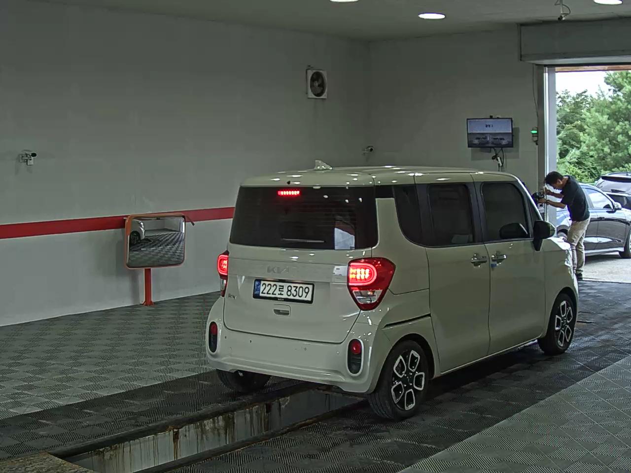 2022 - kia ray