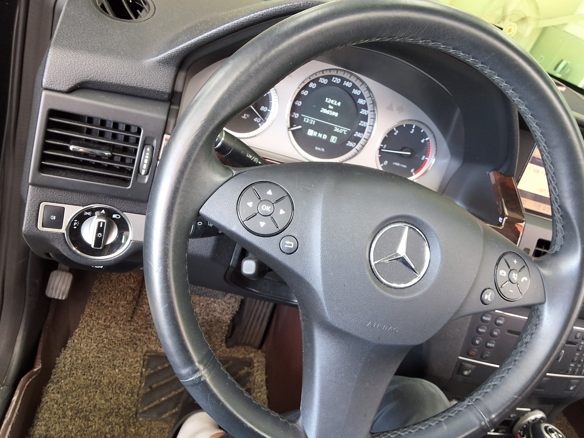 مرسيدس بنز Glk Class Glk220 Cdi فورماتيك بريميوم 2011 4MATIC بريميوم