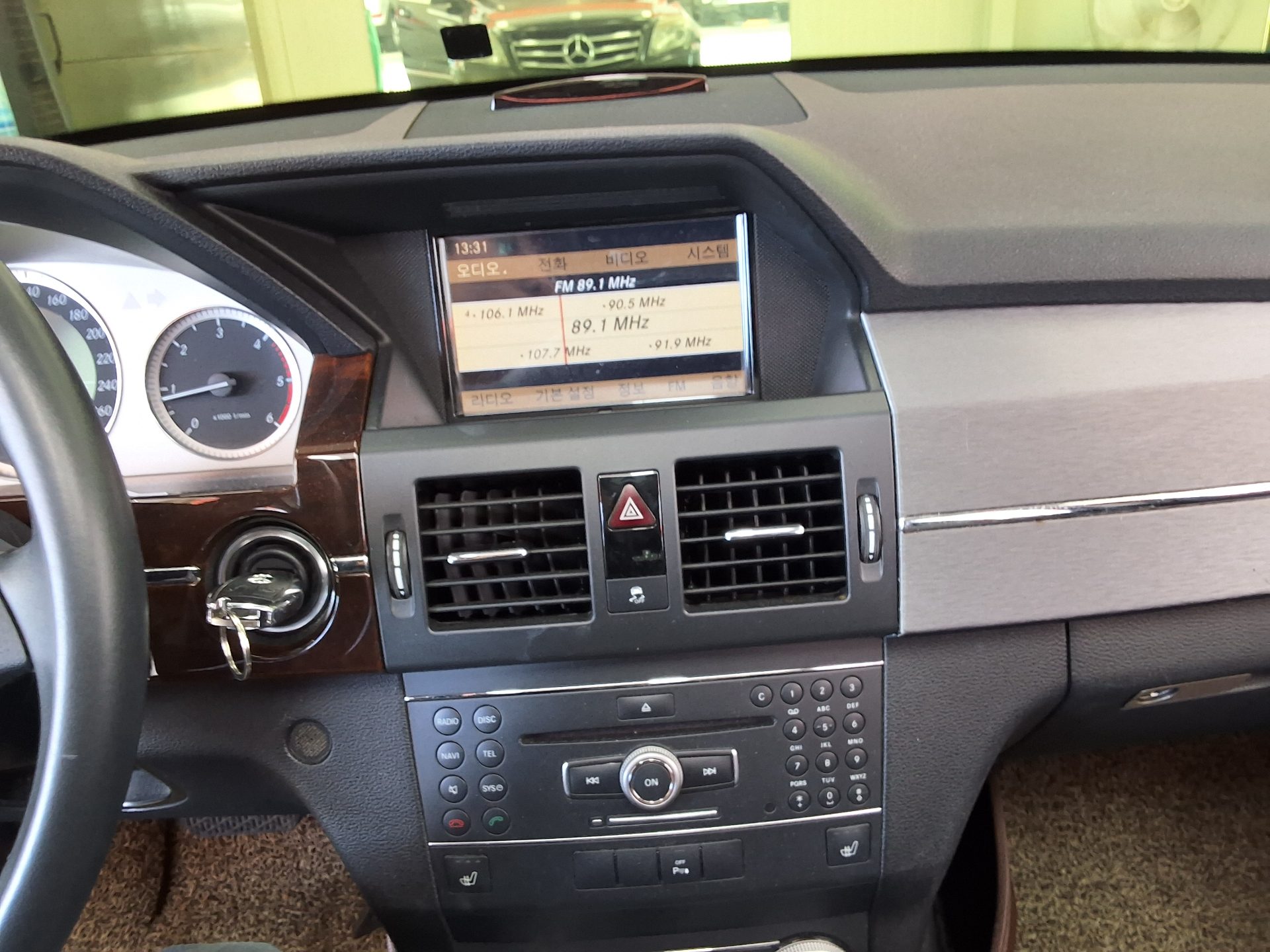 مرسيدس بنز Glk Class Glk220 Cdi فورماتيك بريميوم 2011 4MATIC بريميوم