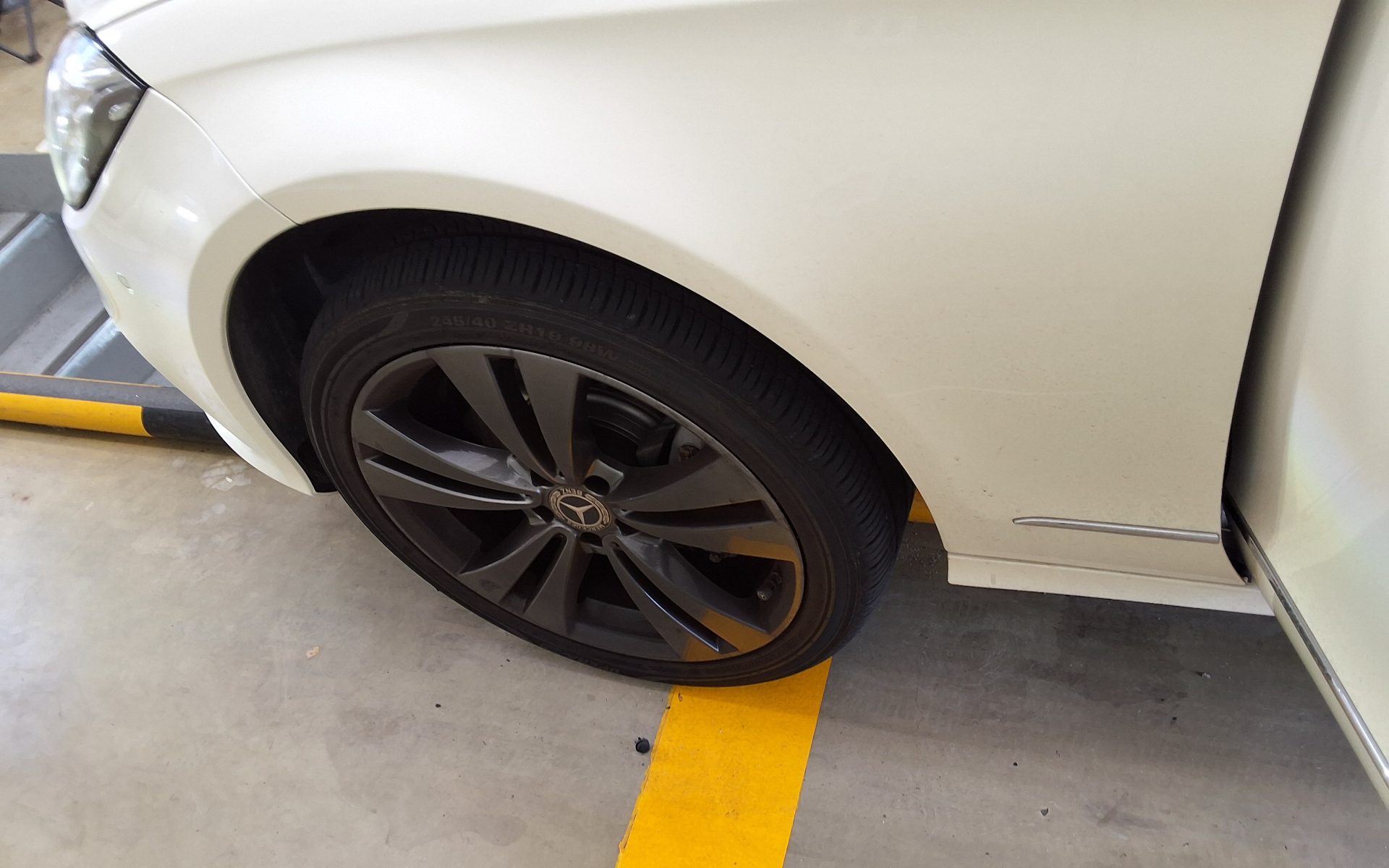 مرسيدس بنز سي إل إس Class (2Nd Gen) Cls350 D فورماتيك 2016 4MATIC