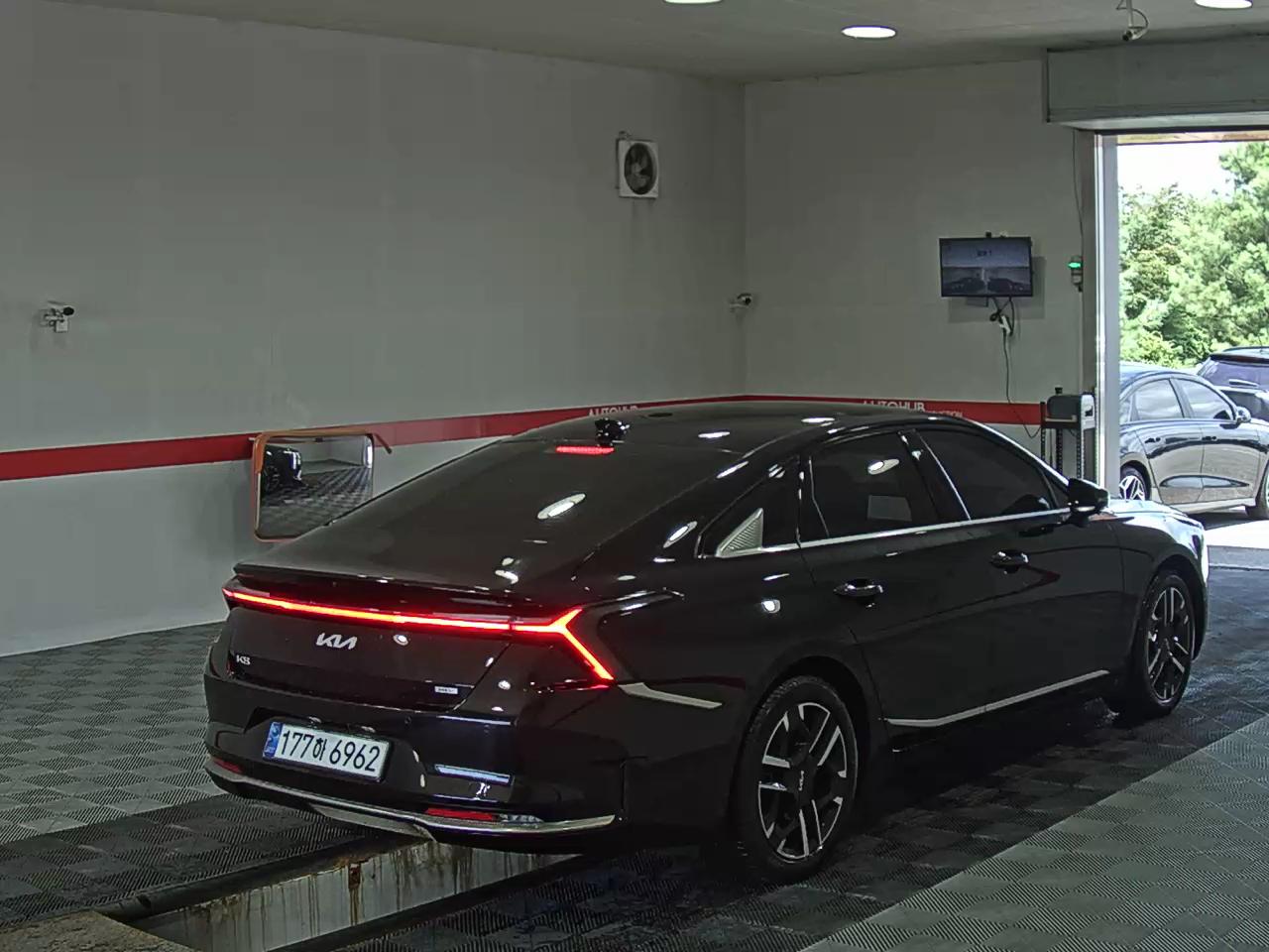 كيا كي 8 2025 NOBLESSE