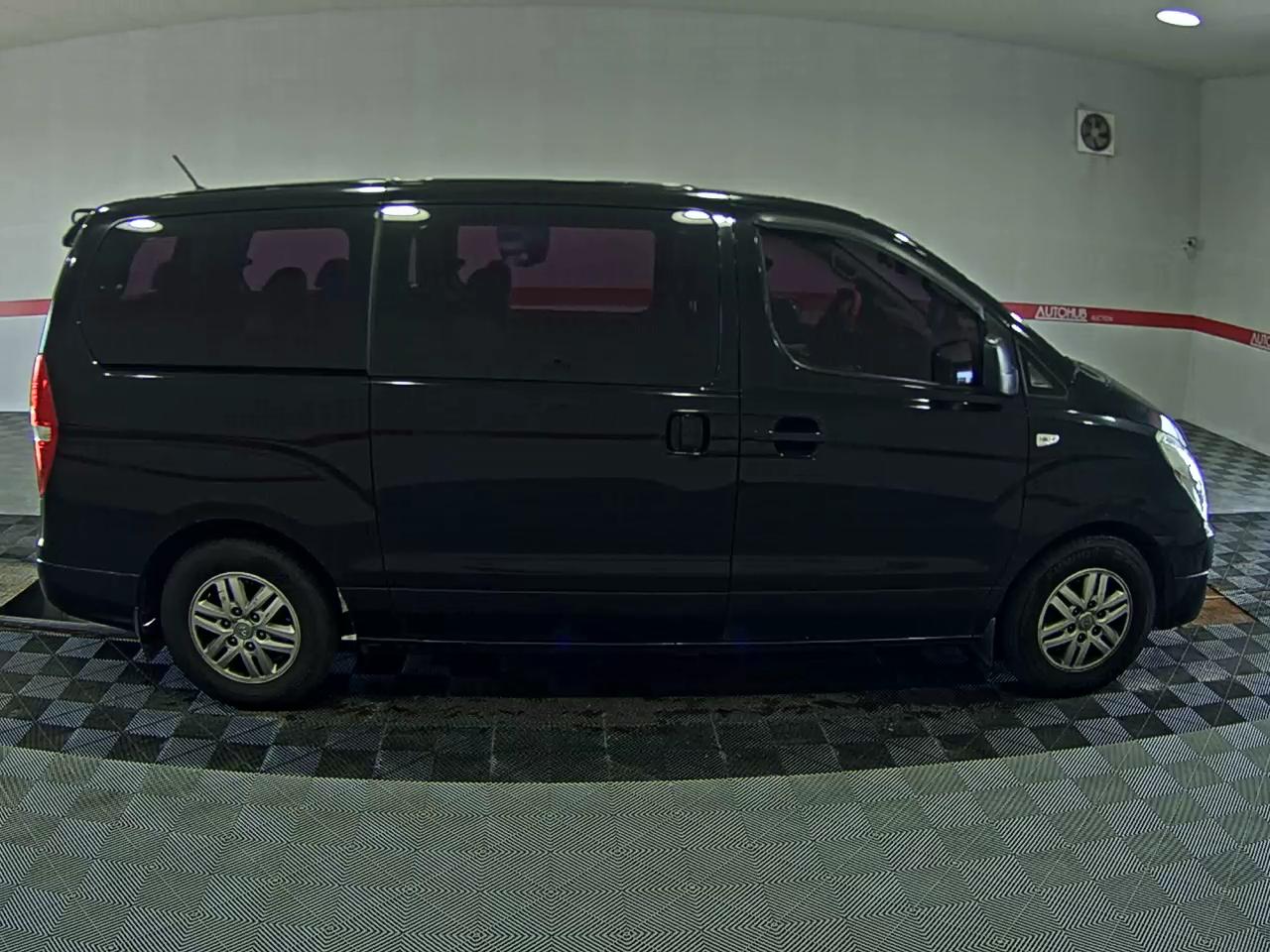 2017 - hyundai grand starex