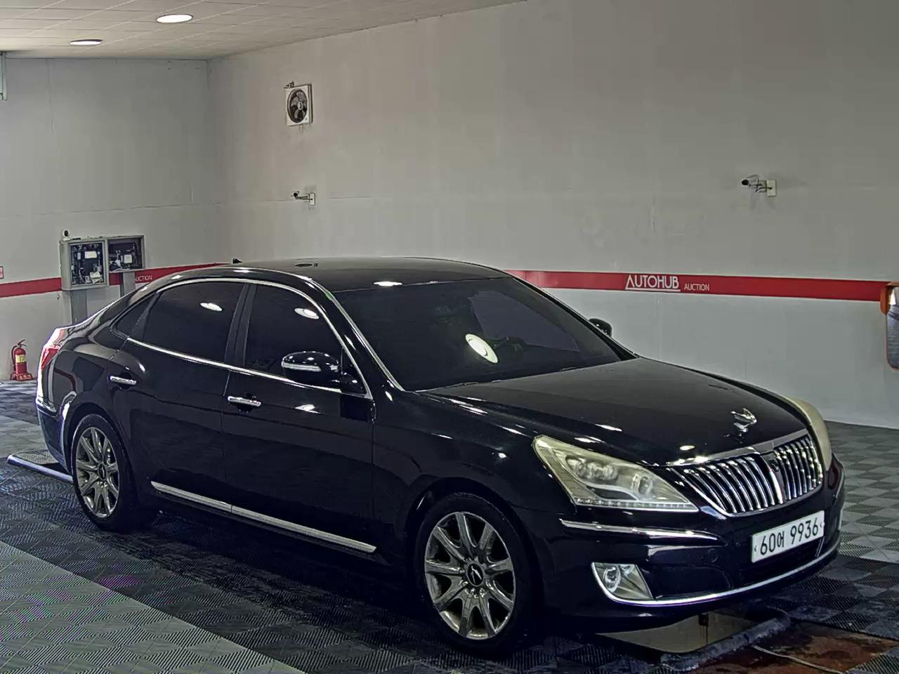 2012 - hyundai equus