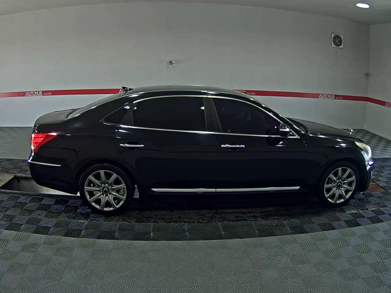 2012 - hyundai equus