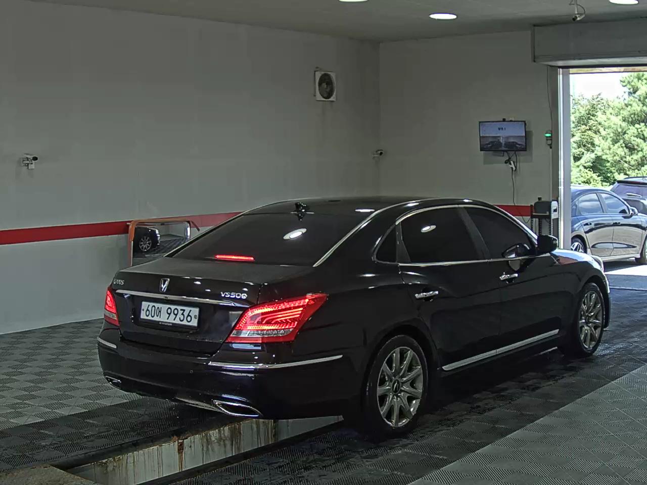 2012 - hyundai equus