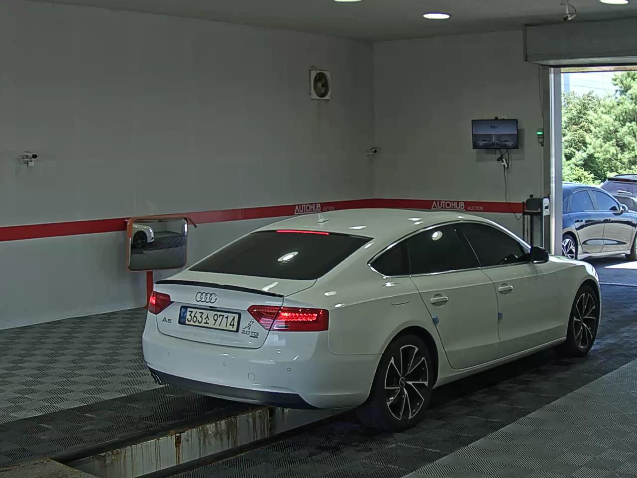 أودي إيه 5 2.0 TDI كواترو Sportback 2014
