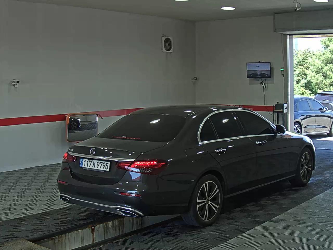 مرسيدس بنز E Class (5Th Gen) E250 Avantgarde 2021 E250