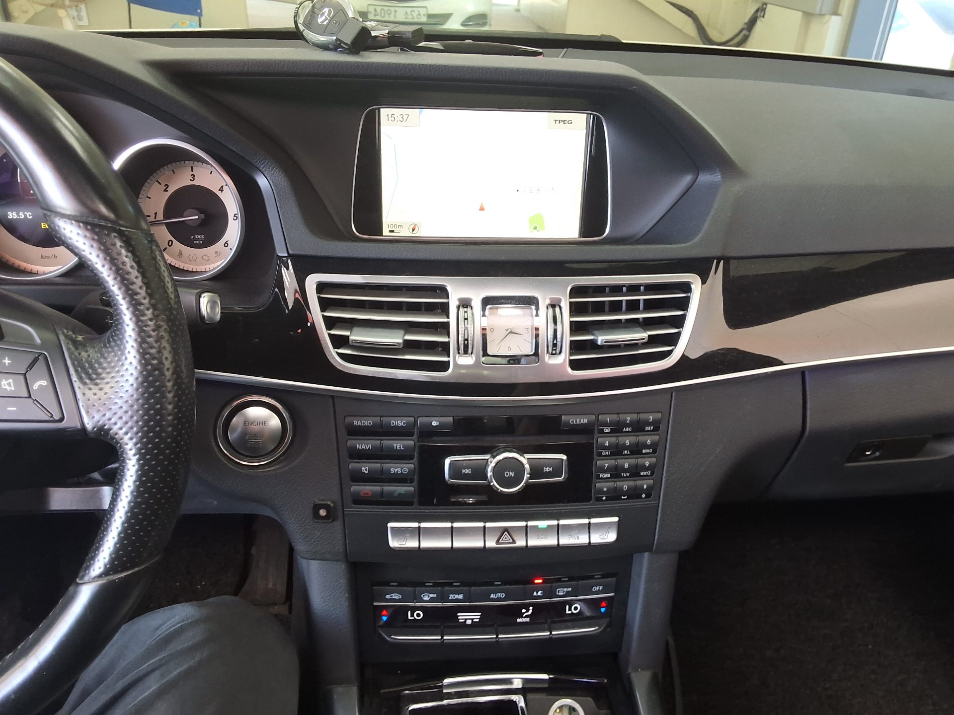 مرسيدس بنز E Class (4Th Gen) E250 Cdi Bluetec فورماتيك Avantgarde 2015 4MATIC