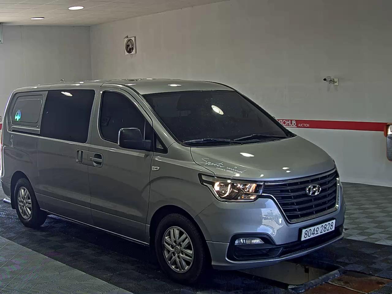 هيونداي الجديد جراند ستاركس 5 Seater ديزل فان مودرن 2021 VAN MODERN