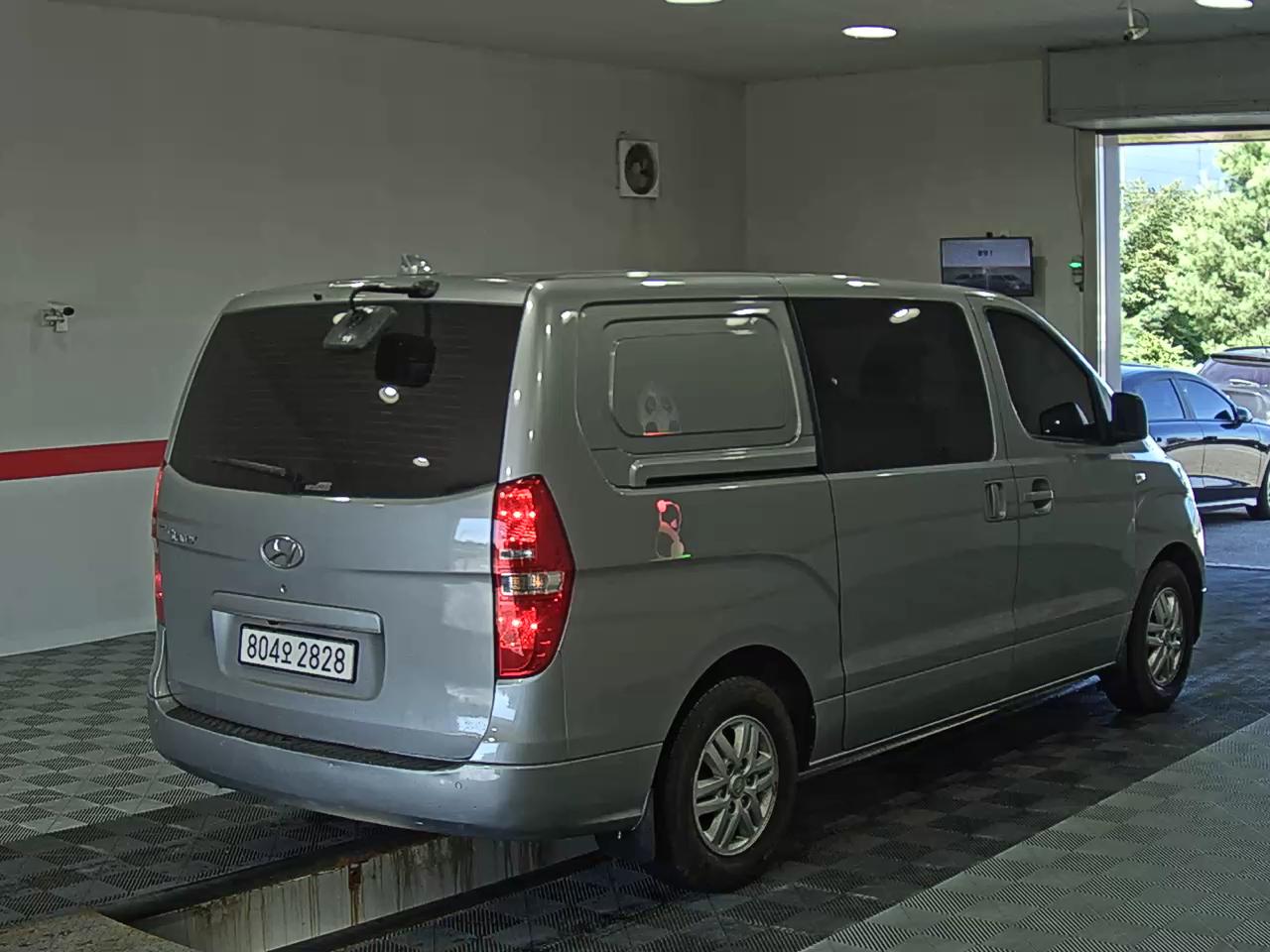 هيونداي الجديد جراند ستاركس 5 Seater ديزل فان مودرن 2021 VAN MODERN