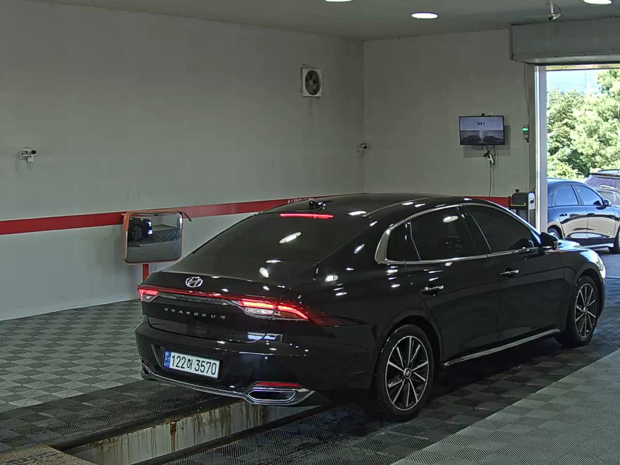 2022 - hyundai grandeur