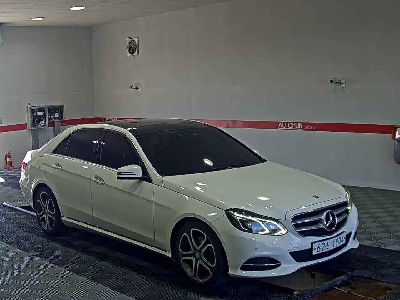 مرسيدس بنز E Class (4Th Gen) E250 Cdi Bluetec فورماتيك Avantgarde 2015 4MATIC
