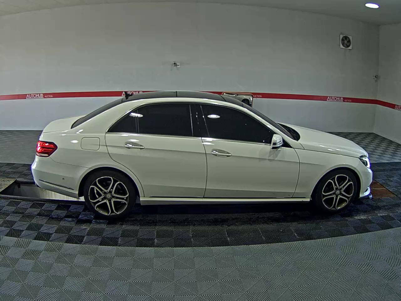 مرسيدس بنز E Class (4Th Gen) E250 Cdi Bluetec فورماتيك Avantgarde 2015 4MATIC