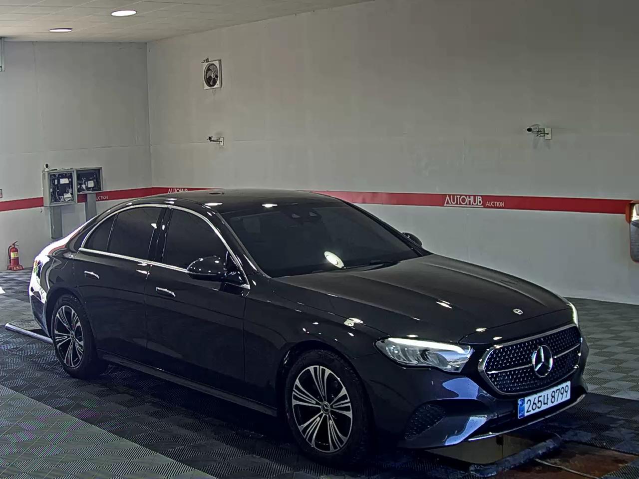 مرسيدس بنز E Class (6Th Gen) E200 Avantgarde 2025 E200