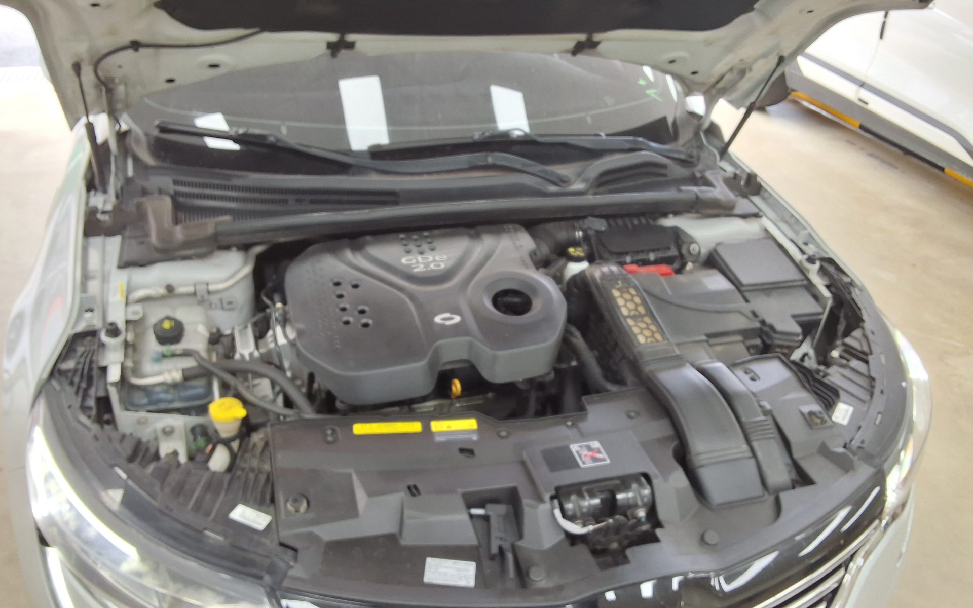 2016 - renault sm6