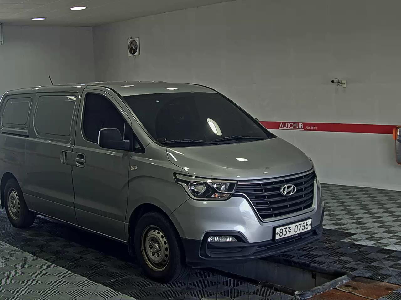 2021 - hyundai grand starex