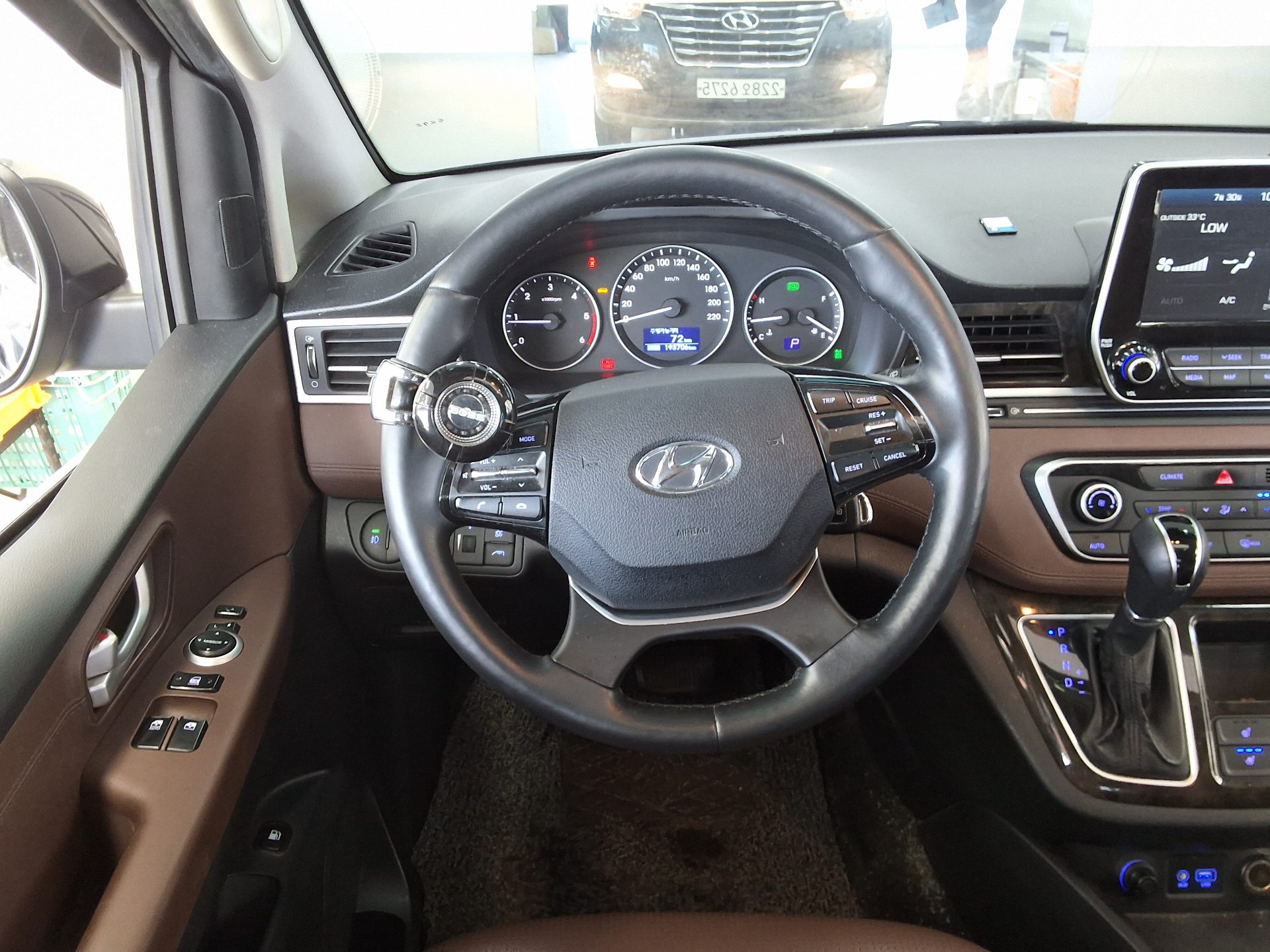 هيونداي الجديد جراند ستاركس 9 Seater ديزل دفع رباعي إكسكلوسيف 2019 إكسكلوسيف