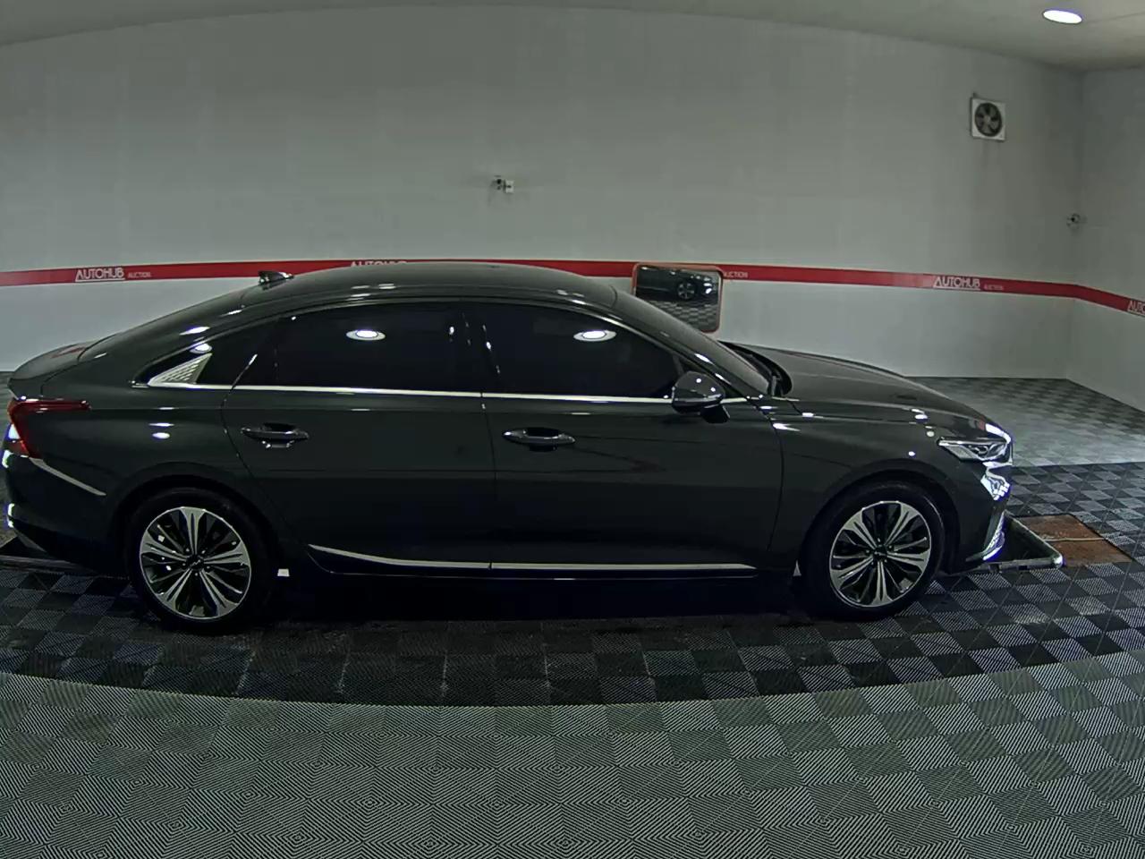 2023 - kia k8