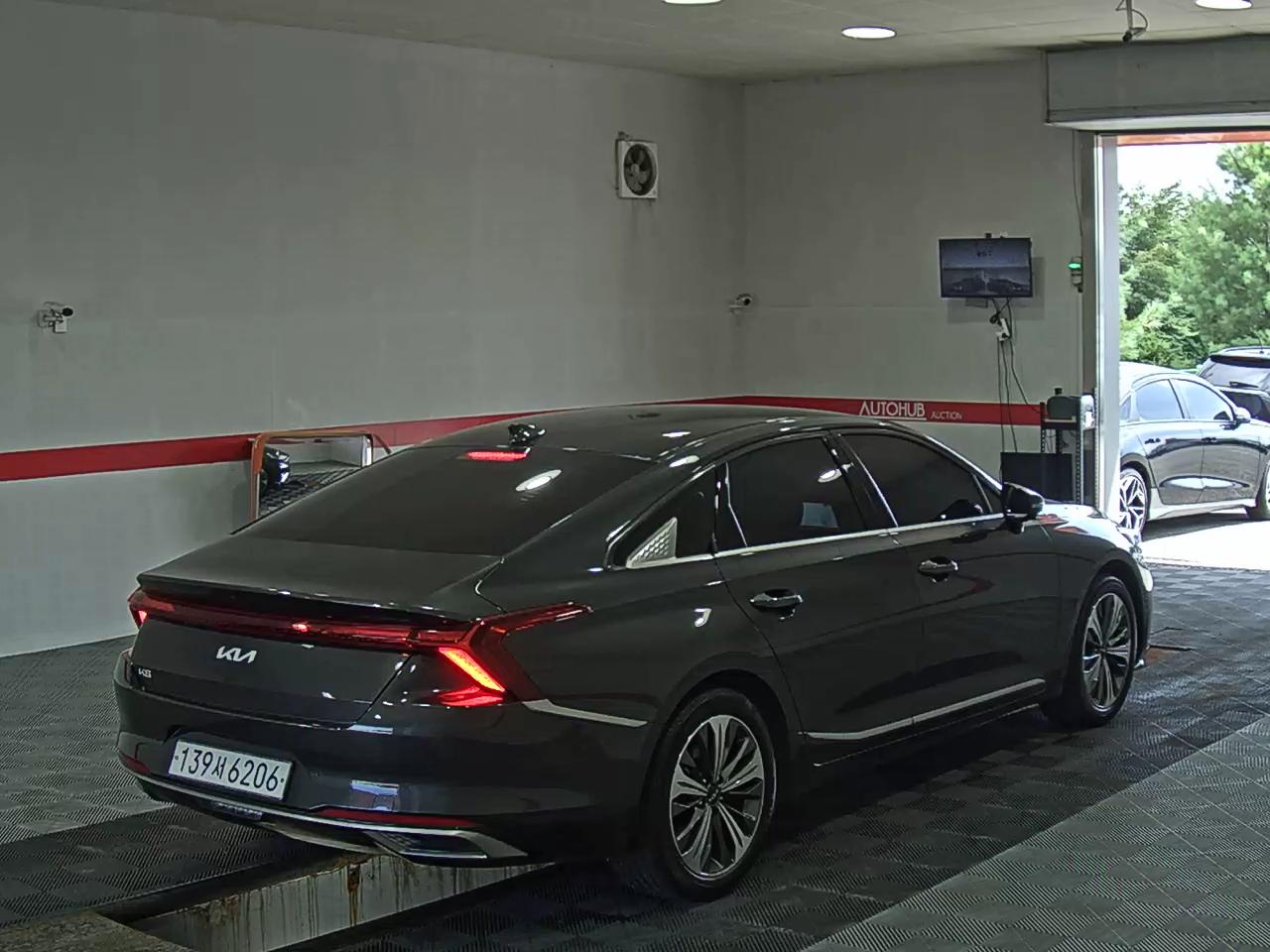 2023 - kia k8