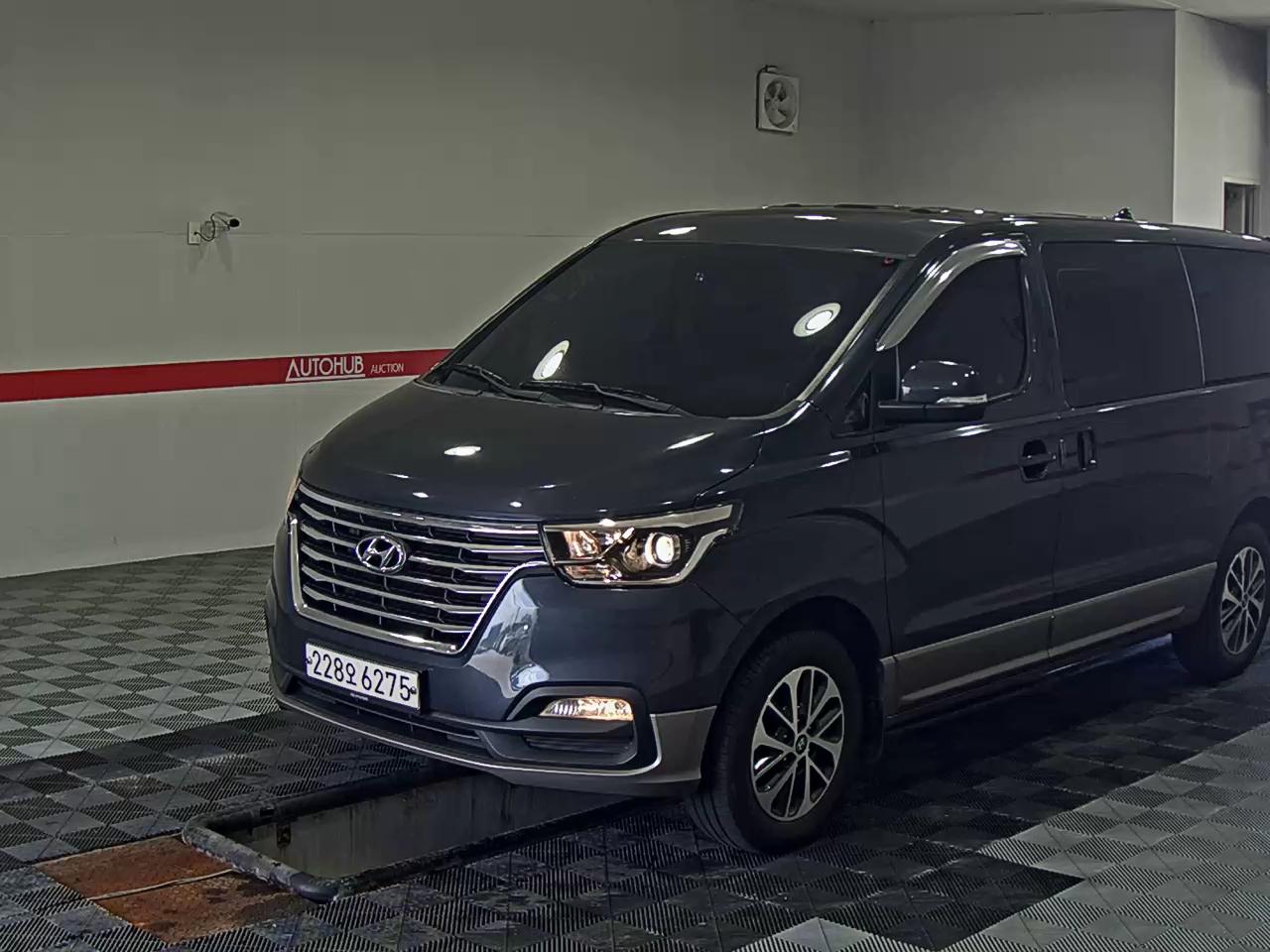 Hyundai Grand Starex
