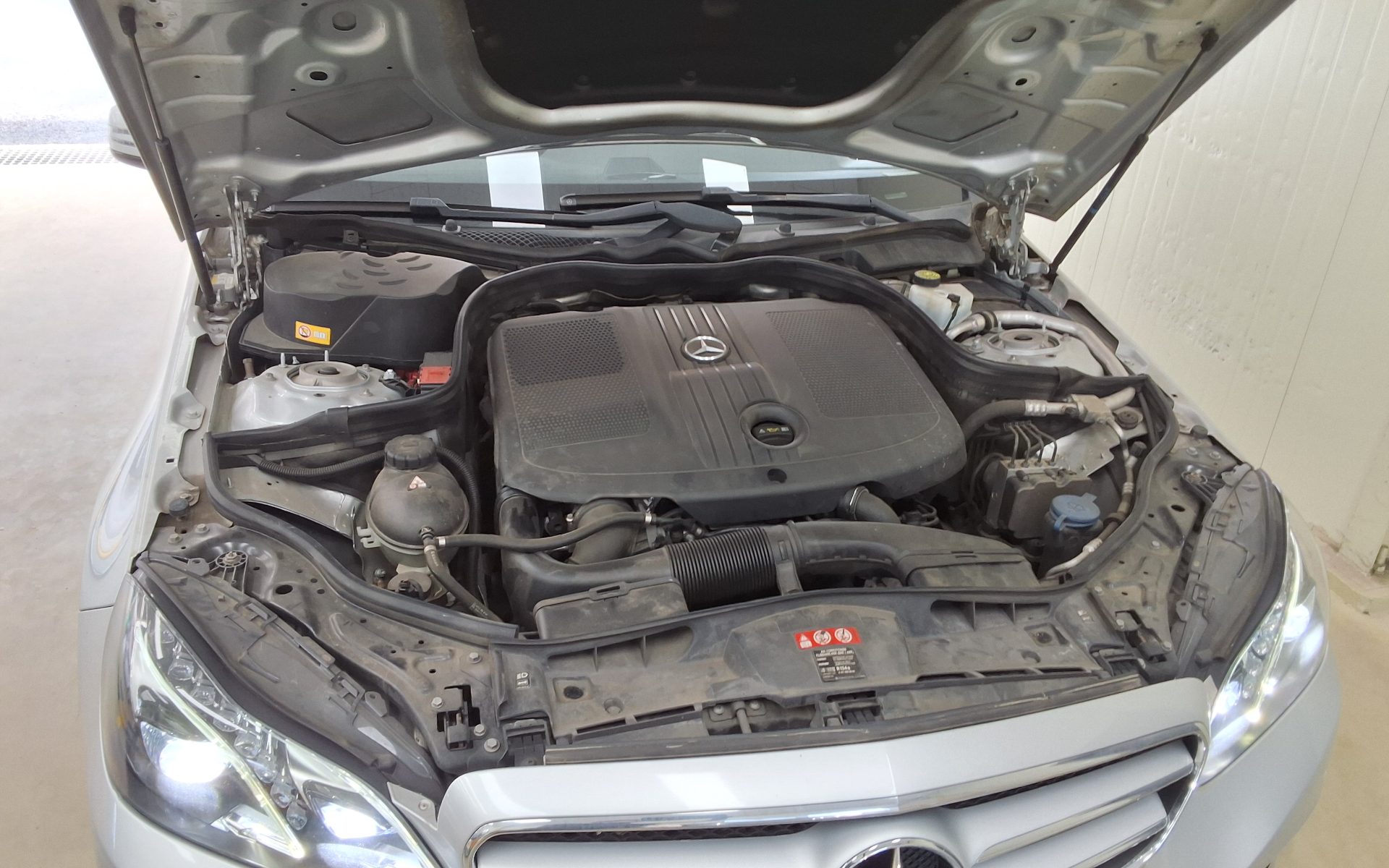 مرسيدس بنز E Class (4Th Gen) E250 Cdi فورماتيك 2014 4MATIC