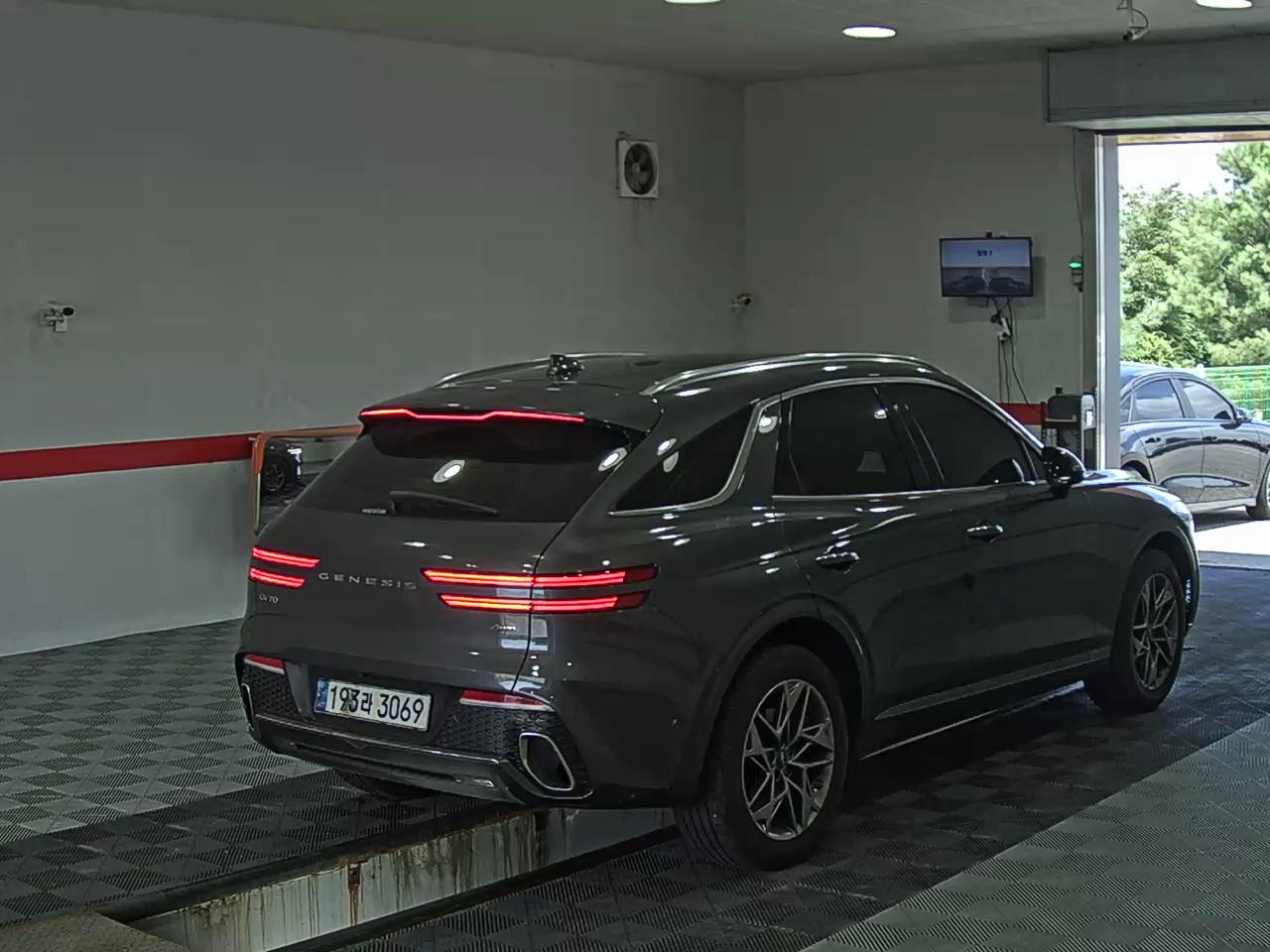 جينيسيس جينيسيس GV70 2021 2.5T دفع رباعي BASE