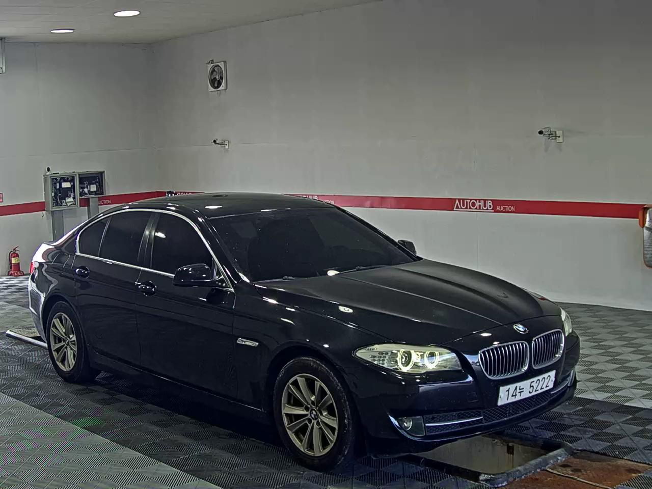 بي إم دبليو 5 Series (6Th Gen) 520D 2012 520d