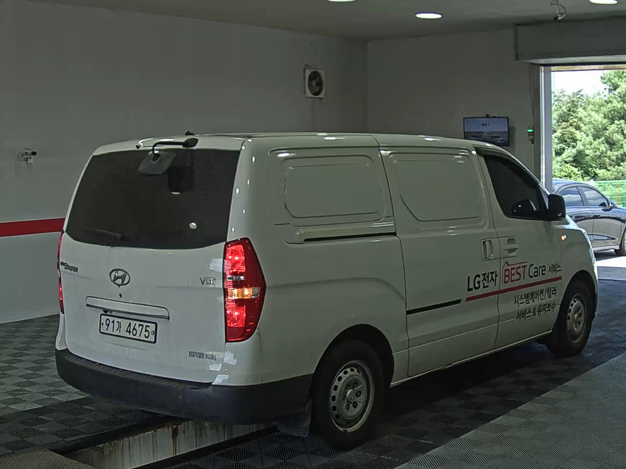 هيونداي الجديد جراند ستاركس 3 Seater ديزل فان ستايل 2021 VAN STYLE