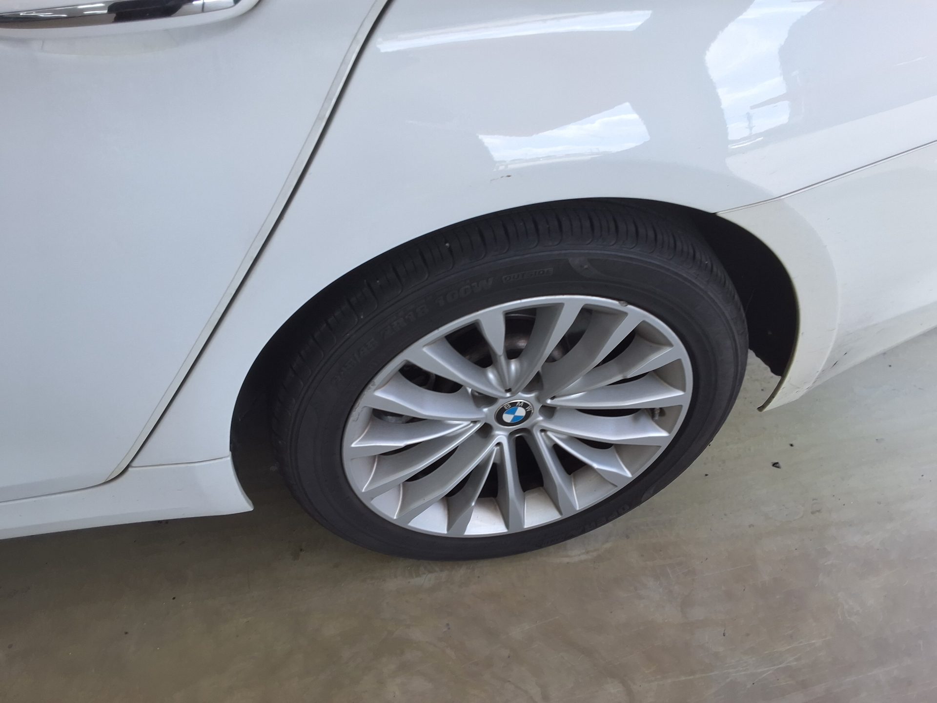 بي إم دبليو 5 Series (7Th Gen) 520D لكجري Line سبيشل 2018 فاخر LINE SPECIAL