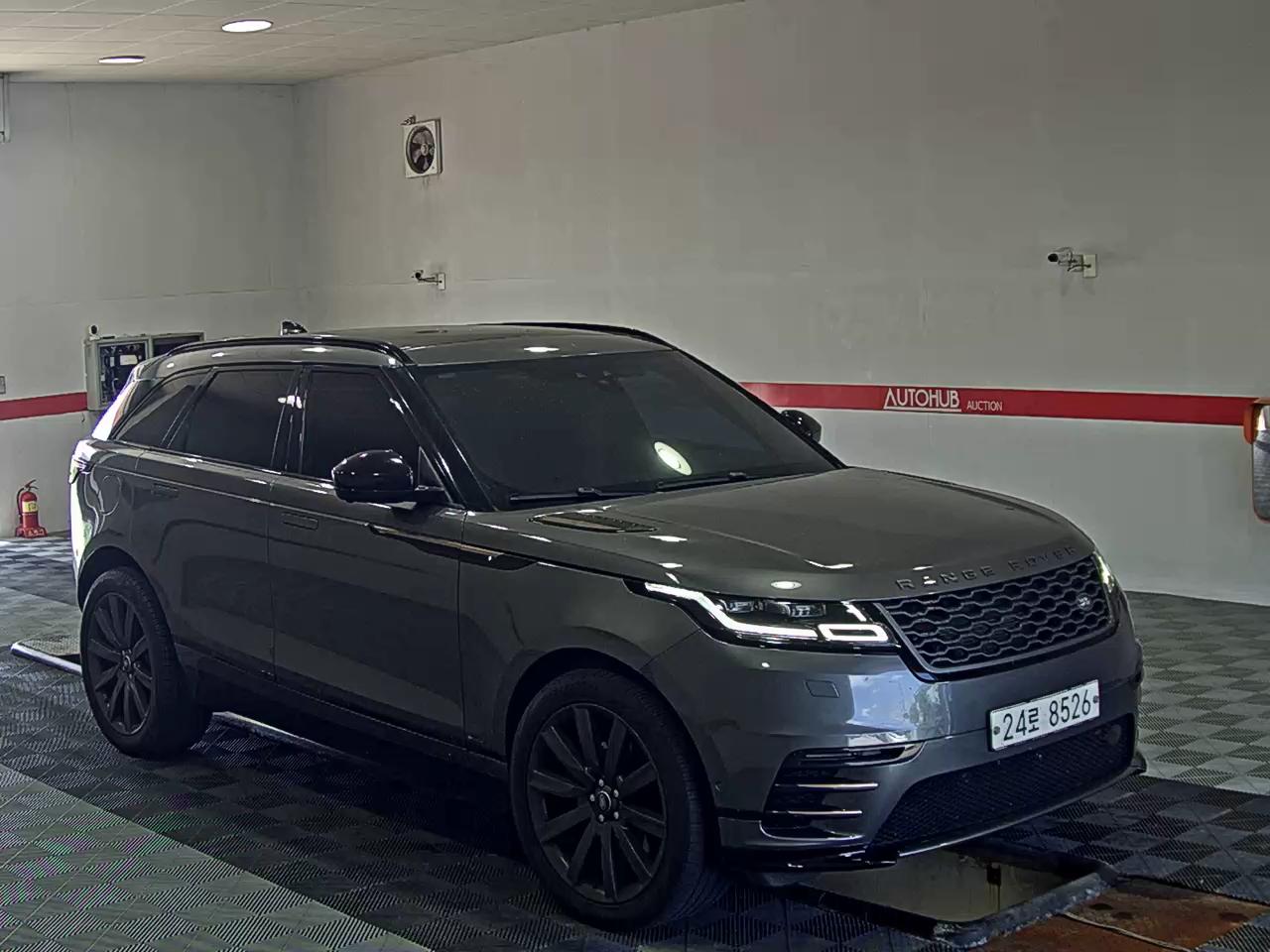 2019 - land rover range rover