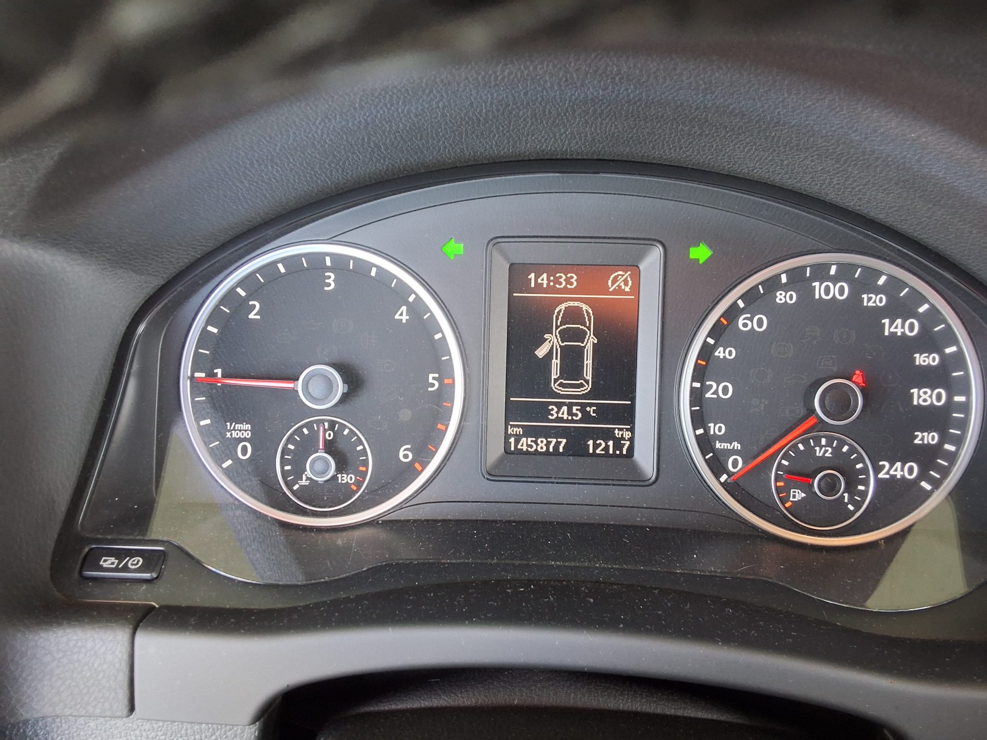 فولكس فاجن تيجوان 2.0 TDI Bluemotion بريميوم 2015 بريميوم